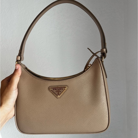 Brand new Prada leather shoulder bag. - Picture 2 of 5